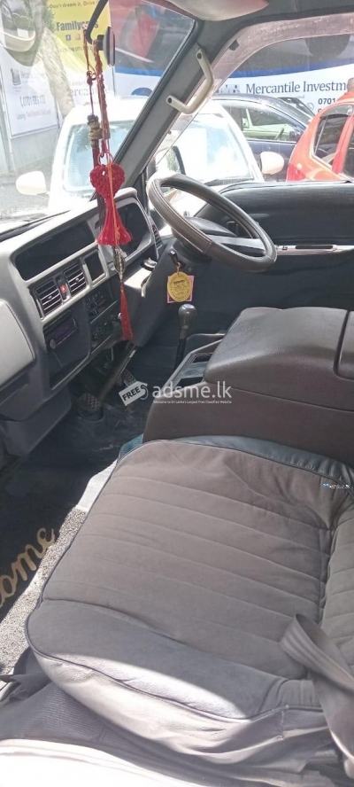 Nissan Vanette 1999