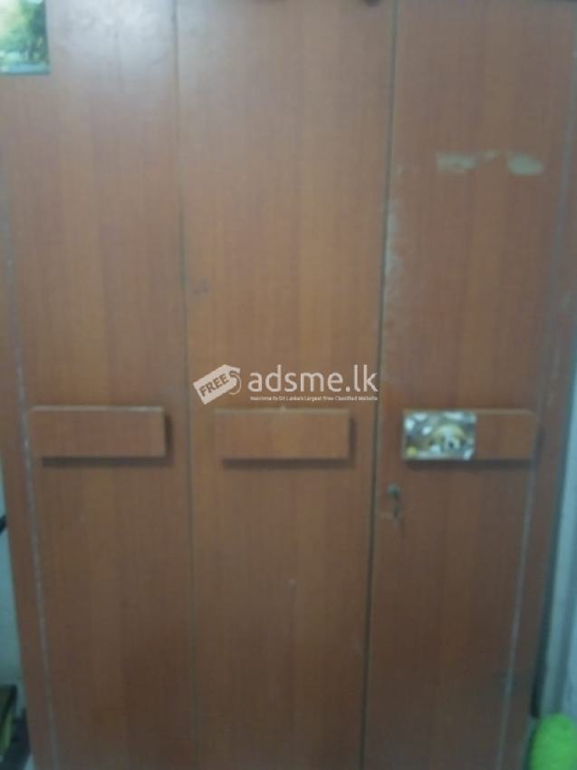 පාවිච්චි කල අල්මාරිය විකිණීමට
