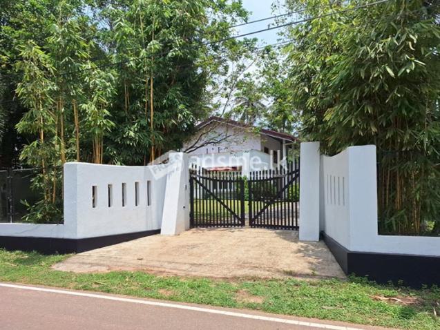 Solidly Built Two-Storey House for Sale in Katana