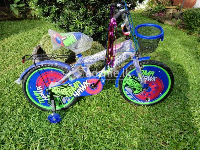 Tomohawk Size 20 (Brand New)