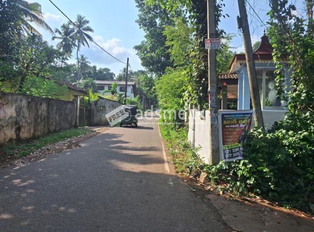 Prime Residential Land for Sale, Nittambuwa City Limit.
