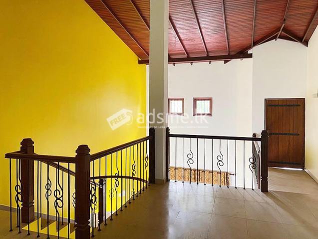 Recently Fully Renovated Furnished House for Sale in Seeduwa.