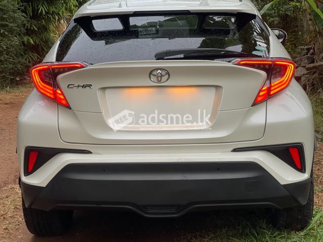 Toyota CHR 2017 (Used)