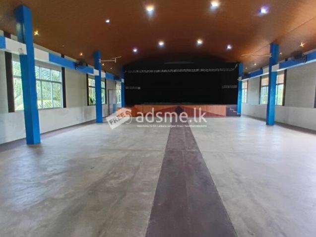 Prime Road Facing Commercial Building with Land for sale in Gampaha.