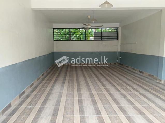 Prime Road Facing Commercial Building with Land for Rent in Gampaha.
