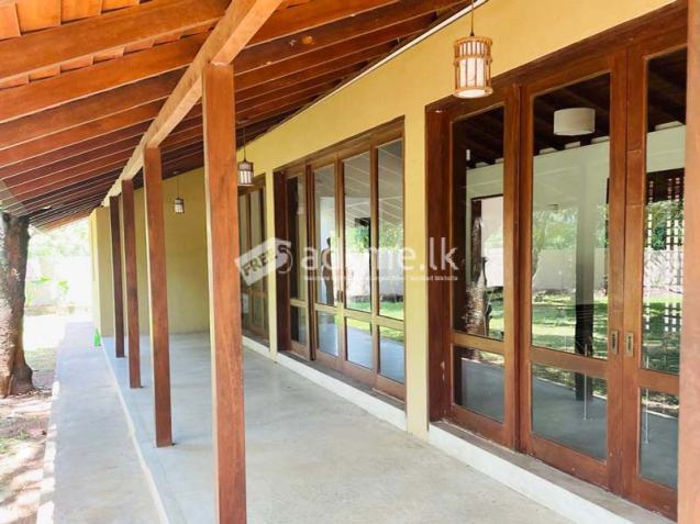 Super Luxury Single Story House for Sale in Kurunegala (85 Perches).