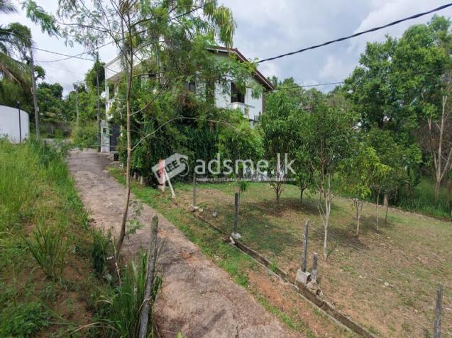 Prime Residential Land for Sale in Ramanayake Mawatha, Hokandara.