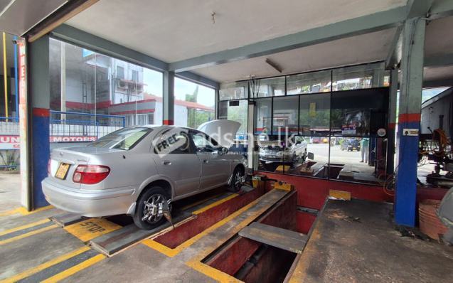 Highly Profitable Running Business & Commercial Property for Sale in Avissawella Road, Magammana