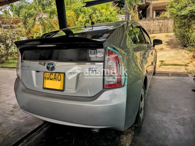 Toyota Prius 2013 (Used)