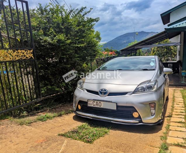 Toyota Prius 2013 (Used)