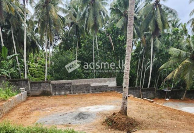 10 Perch Well-Shaped Residential Land for Sale in Athurugiriya
