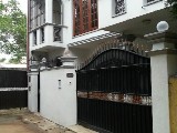 3 units house for sale in Nedimala Dehiwela