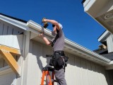 GUTTERS FIXING