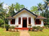 Beautiful High-Value Property with Ancestral House for Sale at Walahanduwa, Galle.